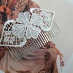 Hair Head Piece/Comb in Ivo..